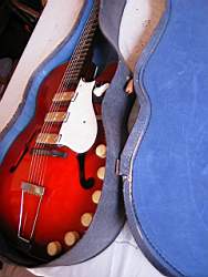 Harnony Rocket III cherry 1966 AUT_8122.JPG